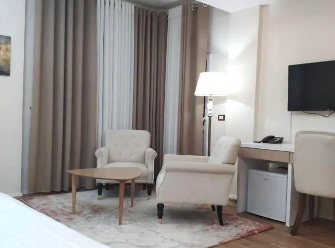 Ξενοδοχείο Treva 3*